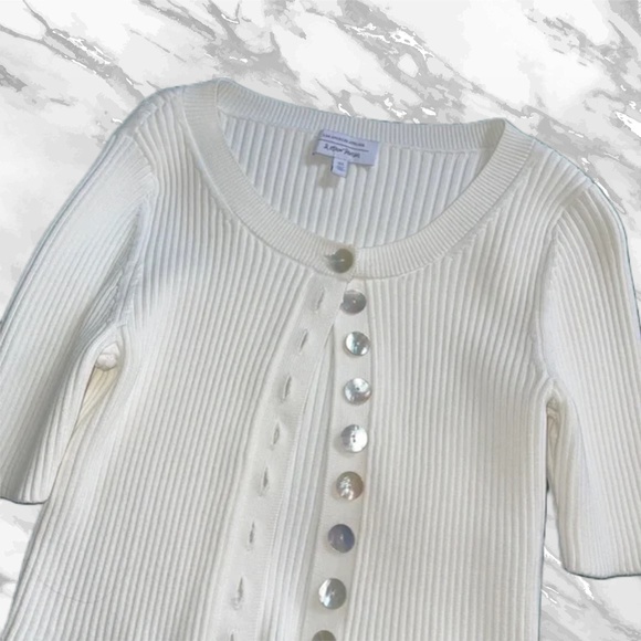 Cropped Shell Button Rib Knit - Picture 3 of 6